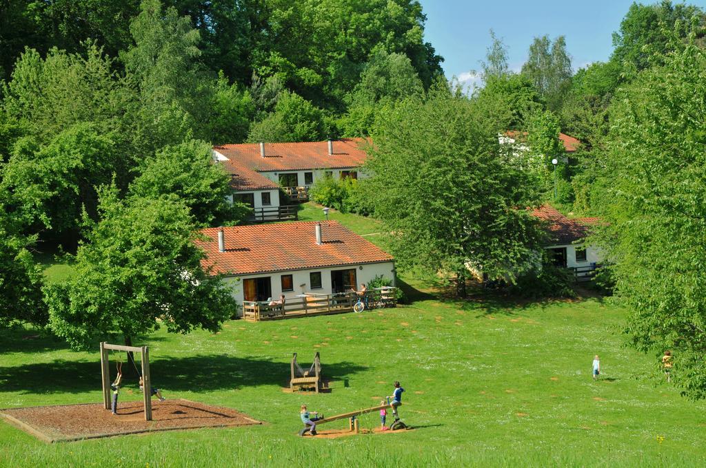 Vallee De Rabais Hotel Virton Exterior photo